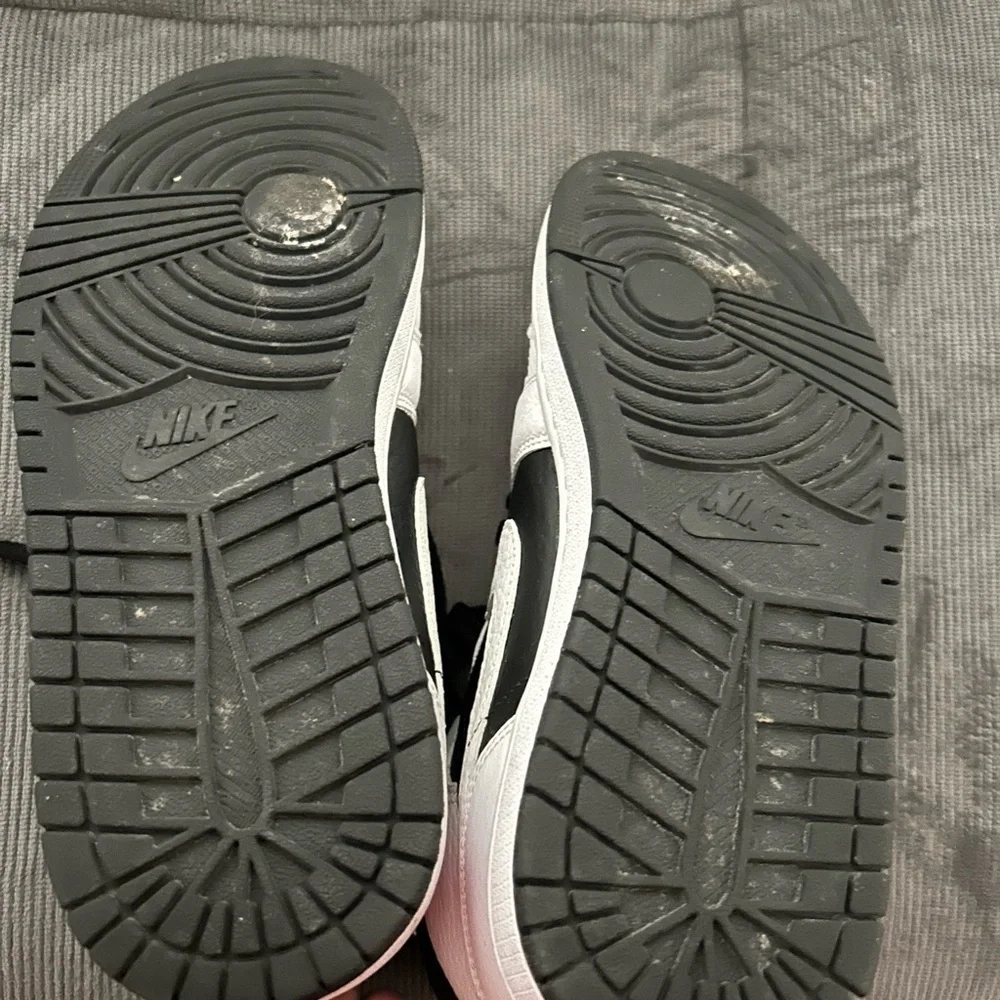 Air Jordan 1 Mid SE split homage